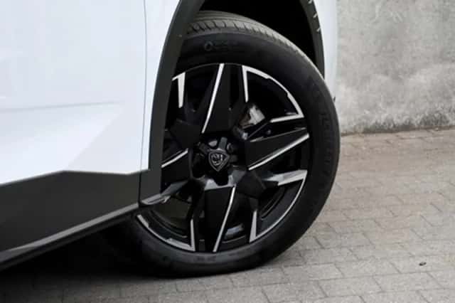 Peugeot 3008 (2024) thumbnail 7