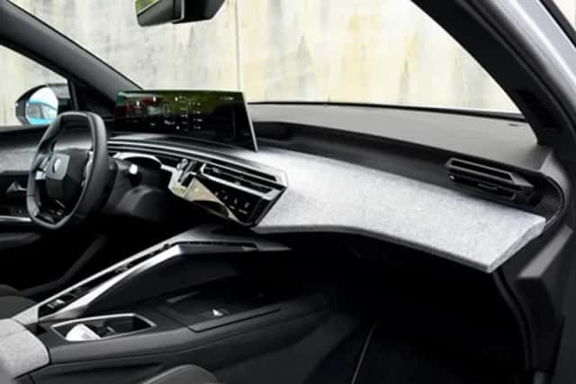 Peugeot 3008 (2024) thumbnail 10