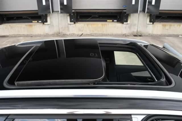 Peugeot 3008 (2023) thumbnail 12