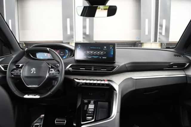 Peugeot 3008 (2023) thumbnail 16