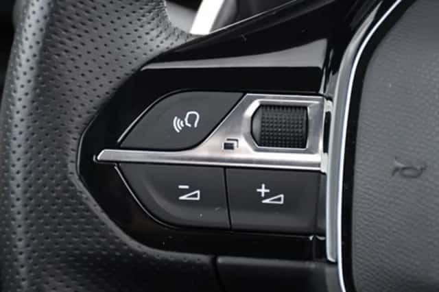 Peugeot 3008 (2023) thumbnail 30