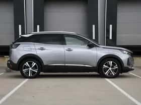 Peugeot 3008 (2023) thumbnail 4