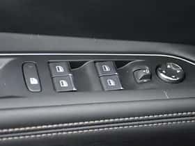 Peugeot 3008 (2023) thumbnail 33