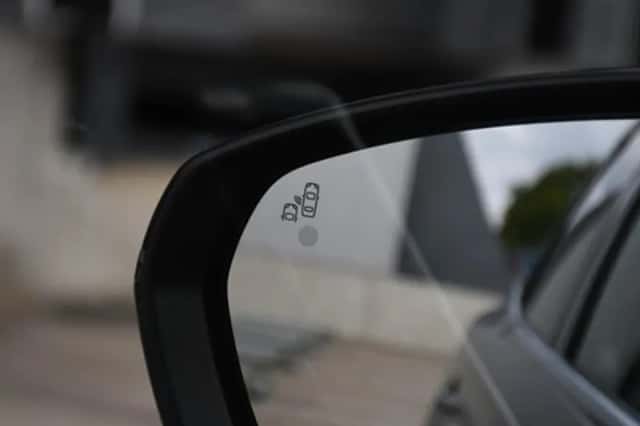 Peugeot 3008 (2023) thumbnail 34