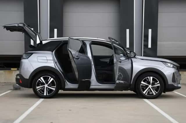 Peugeot 3008 (2023) thumbnail 36