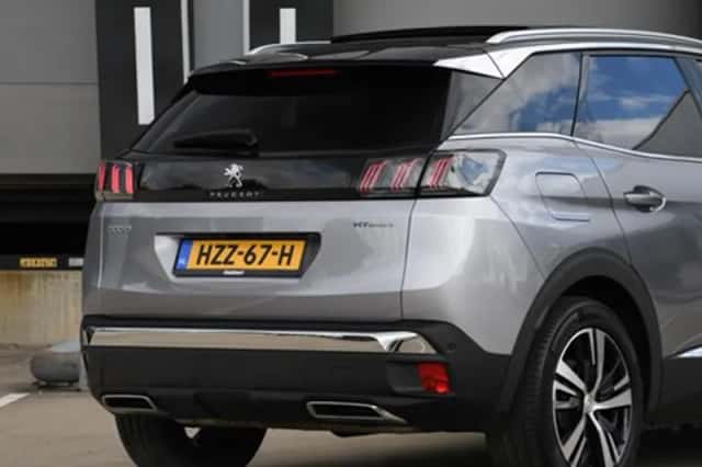 Peugeot 3008 (2023) thumbnail 6