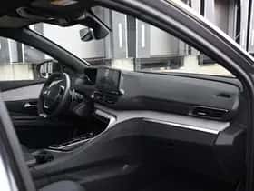 Peugeot 3008 (2023) thumbnail 9