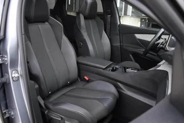 Peugeot 3008 (2023) thumbnail 10