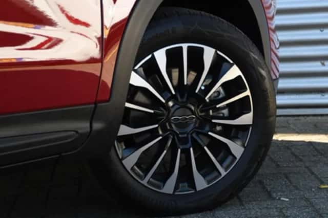 Fiat 500X (2024) thumbnail 7
