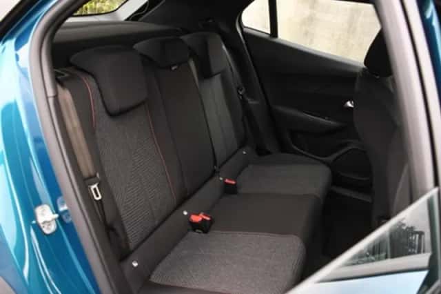 Peugeot 2008 (2025) thumbnail 11