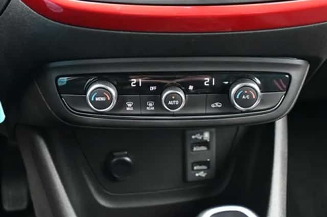 Opel Crossland (2022) thumbnail 20