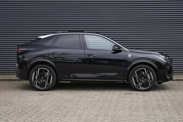 Peugeot 3008 (2025) thumbnail 3