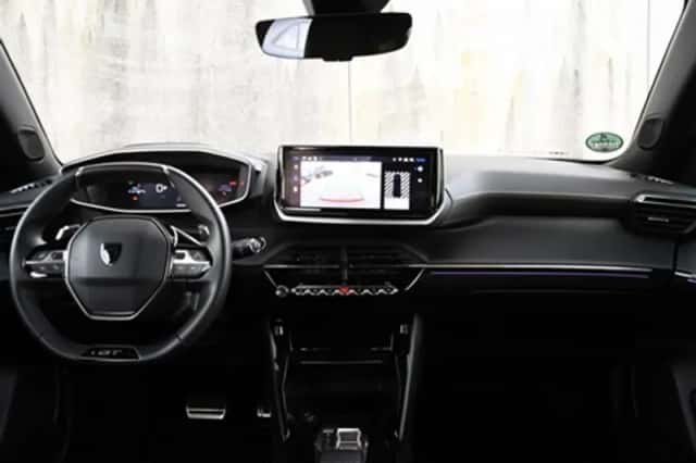 Peugeot 2008 (2024) thumbnail 12