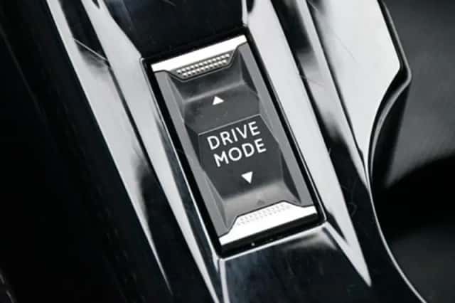 Peugeot 2008 (2024) thumbnail 25