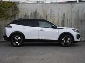 Peugeot 2008 (2024) thumbnail 4