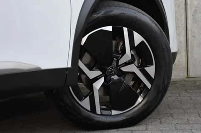 Peugeot 2008 (2024) thumbnail 7