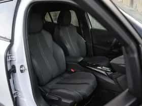 Peugeot 2008 (2024) thumbnail 9