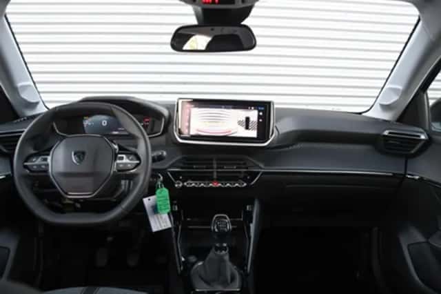 Peugeot 208 (2024) thumbnail 13