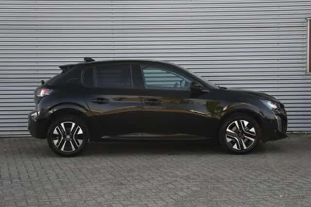 Peugeot 208 (2024) thumbnail 3