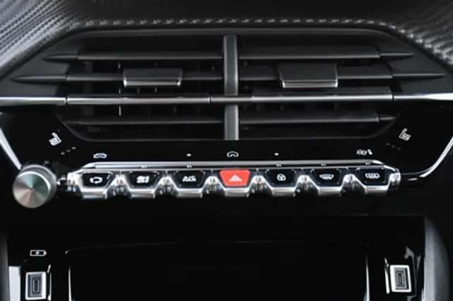Peugeot 208 (2024) thumbnail 22