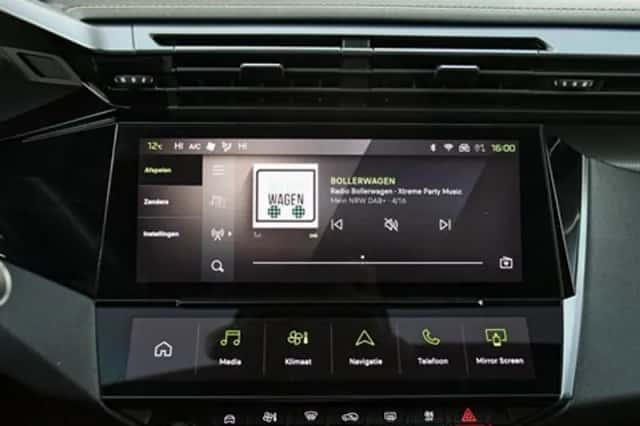Peugeot 408 (2024) thumbnail 20