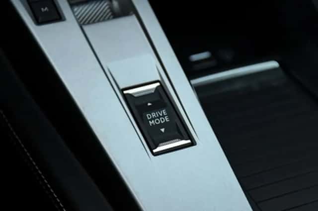 Peugeot 408 (2024) thumbnail 27