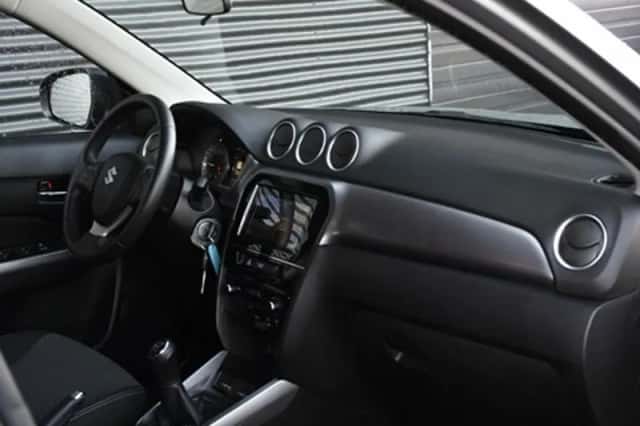 Suzuki Vitara (2020) thumbnail 9