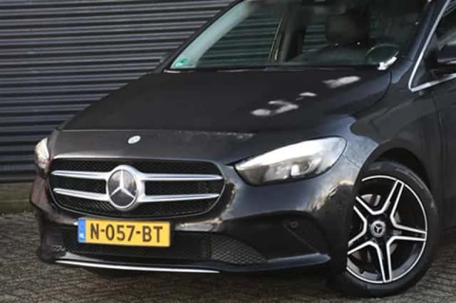 Mercedes-Benz B (2019) thumbnail 2