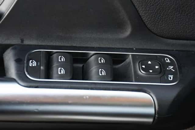 Mercedes-Benz B (2019) thumbnail 28