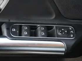 Mercedes-Benz B (2019) thumbnail 28