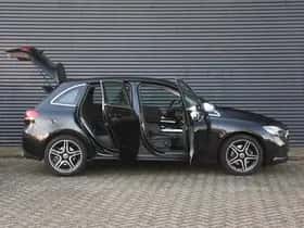 Mercedes-Benz B (2019) thumbnail 31