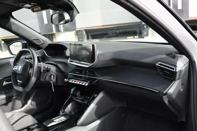 Peugeot 2008 (2025) thumbnail 9