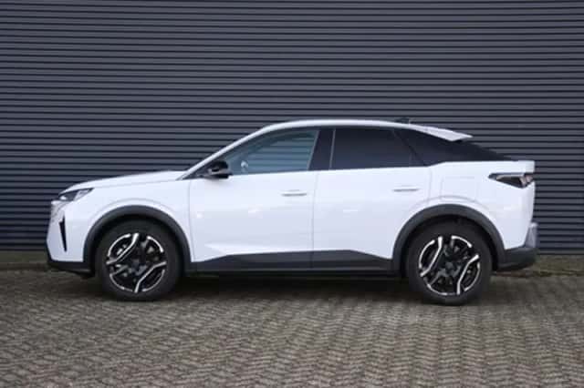 Peugeot 3008 (2025) thumbnail 3