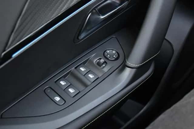 Peugeot e-2008 (2026) thumbnail 36