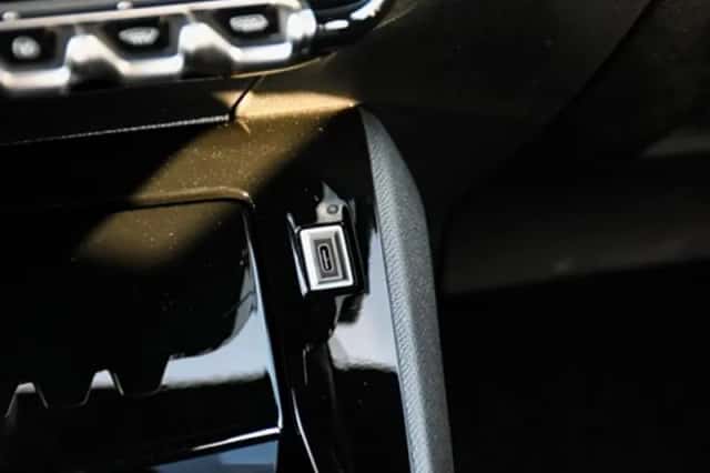 Peugeot e-208 (2026) thumbnail 25