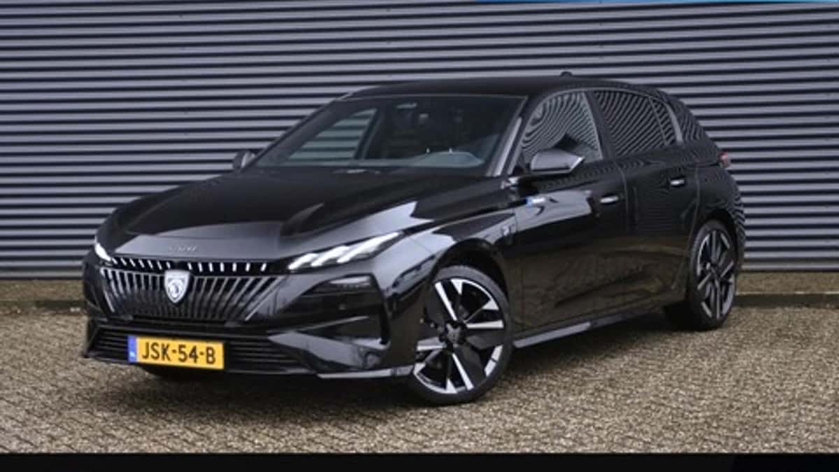 Peugeot 308 (2025) — foto 1