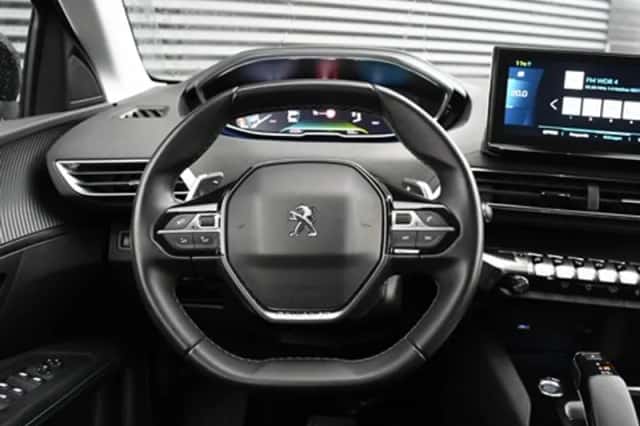 Peugeot 3008 (2021) thumbnail 14