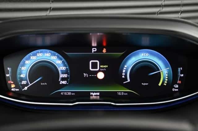 Peugeot 3008 (2021) thumbnail 15