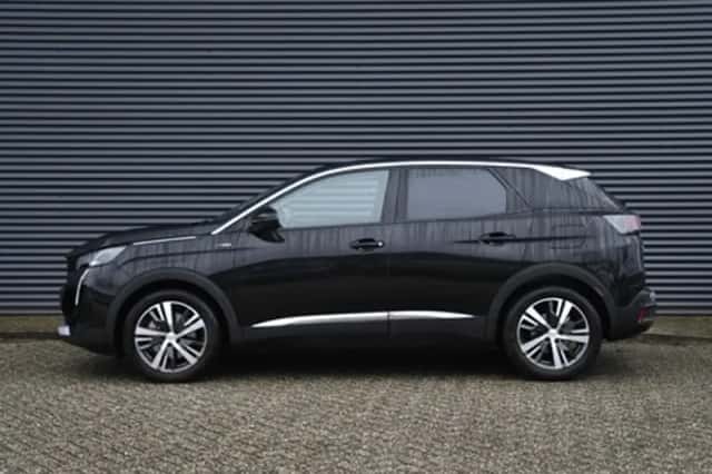 Peugeot 3008 (2021) thumbnail 3