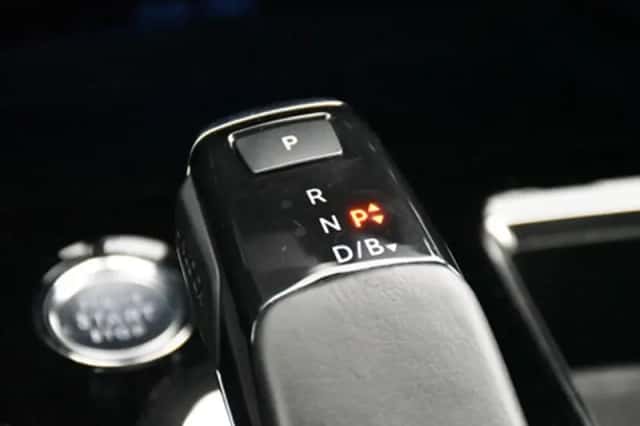 Peugeot 3008 (2021) thumbnail 24