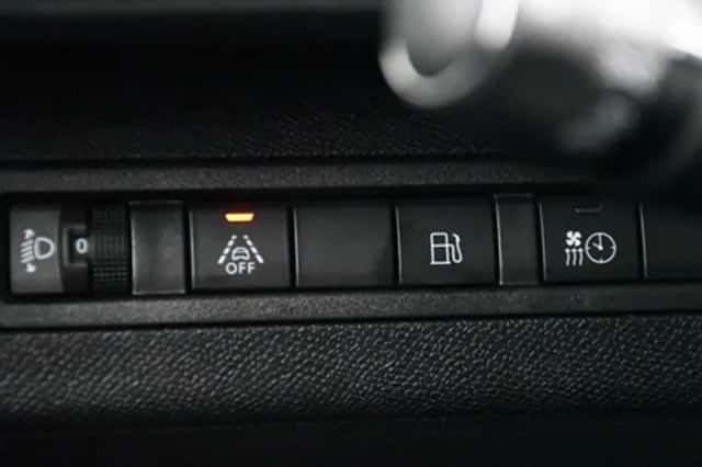 Peugeot 3008 (2021) thumbnail 29