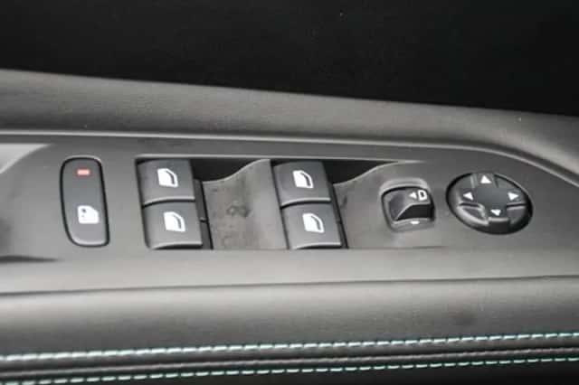 Peugeot 3008 (2021) thumbnail 30