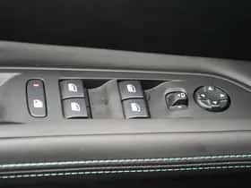 Peugeot 3008 (2021) thumbnail 30