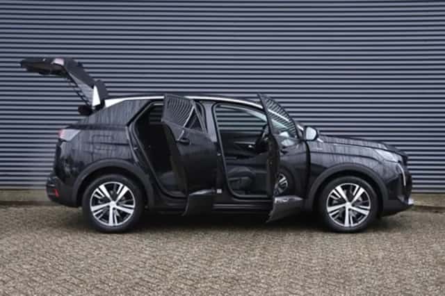 Peugeot 3008 (2021) thumbnail 33