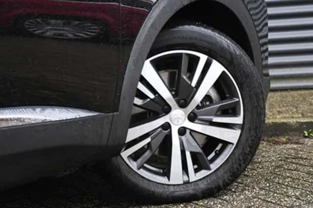 Peugeot 3008 (2021) thumbnail 7
