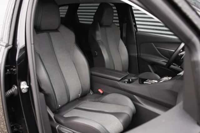 Peugeot 3008 (2021) thumbnail 10