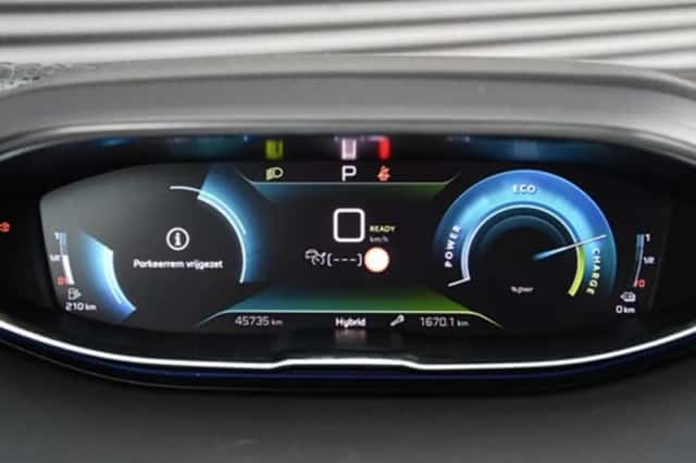 Peugeot 3008 (2022) thumbnail 14
