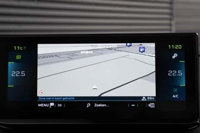 Peugeot 3008 (2022) thumbnail 15