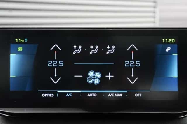 Peugeot 3008 (2022) thumbnail 17