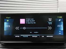 Peugeot 3008 (2022) thumbnail 17